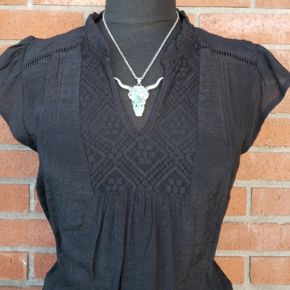 🐃Southwestern Inspired Cow Skull Necklace - Picture 3 of 6